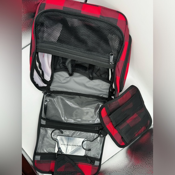 L.L. Bean Medium Toiletry Travel Bag - Picture 2 of 16